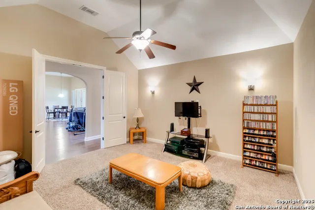 364 Stone Trail Castroville, TX 78009
