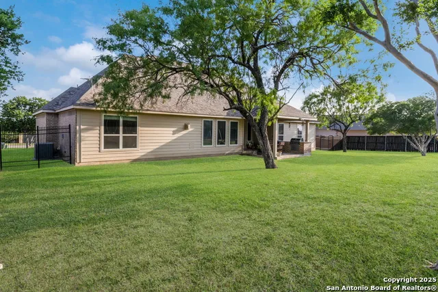364 Stone Trail Castroville, TX 78009