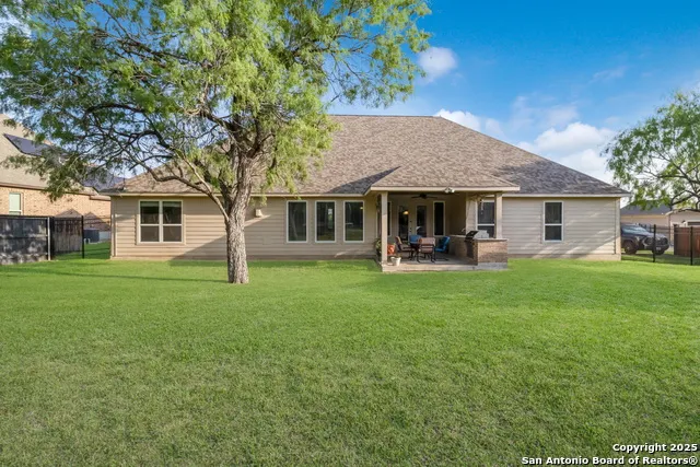 364 Stone Trail Castroville, TX 78009