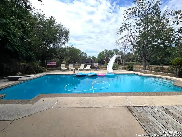 8360 James Somerset, TX 78069