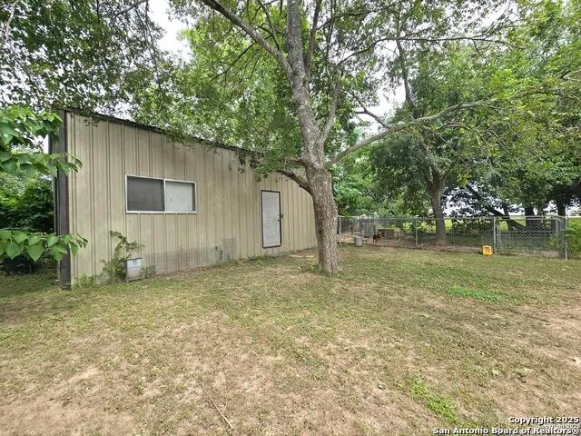 8360 James Somerset, TX 78069