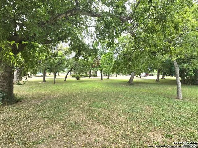 8360 James Somerset, TX 78069