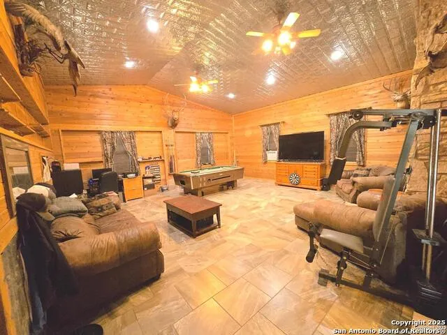 8360 James Somerset, TX 78069