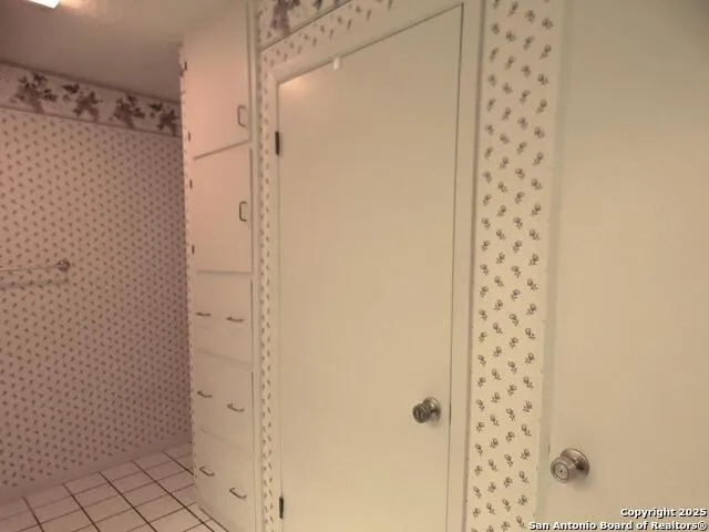 40 Encino Loma Beeville, TX 78102