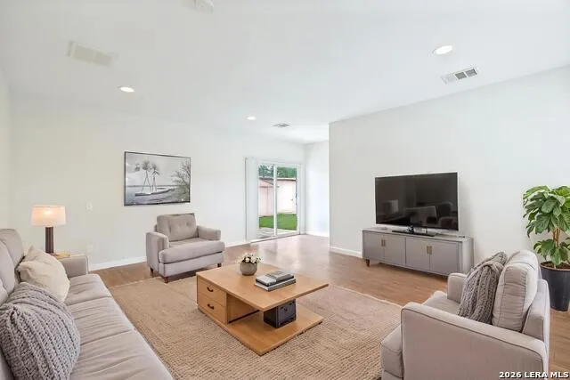 3221 JOHN CAMPBELLS TRL Austin, TX 78735