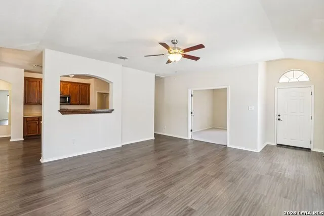 10723 Kobort Helotes, TX 78023