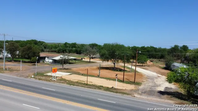 606 MAIN ST Cotulla, TX 78014