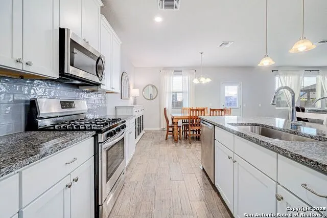 1932 Colonial New Braunfels, TX 78130