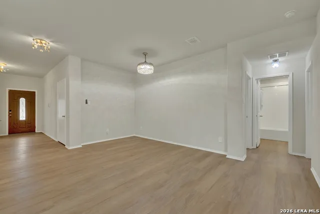 800 Bahia Seguin, TX 78155
