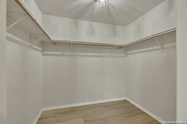 800 Bahia Seguin, TX 78155