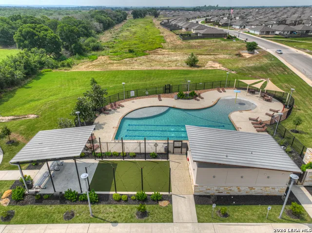 800 Bahia Seguin, TX 78155