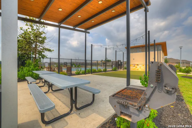 800 Bahia Seguin, TX 78155