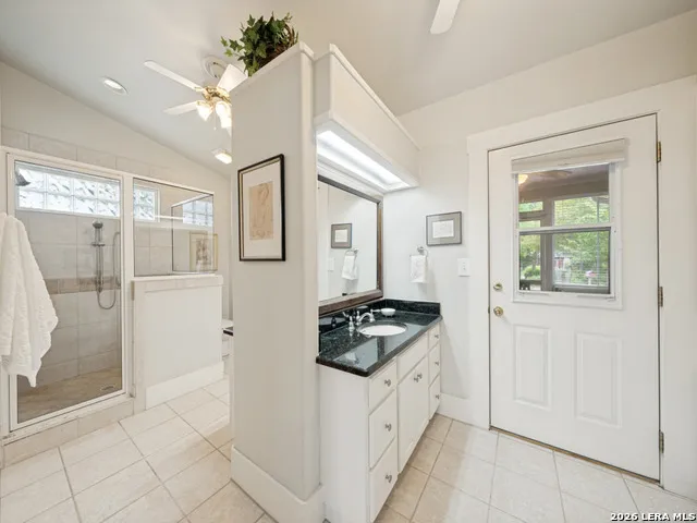 217 W Morse St. Fredericksburg, TX 78624