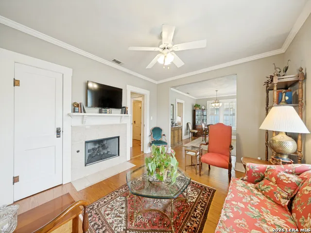 217 W Morse St. Fredericksburg, TX 78624