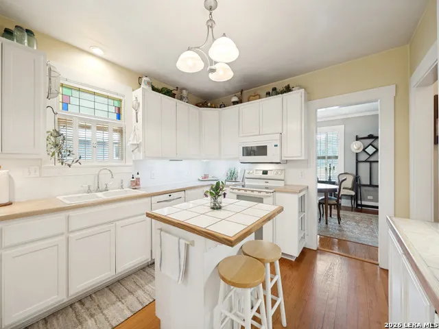 217 W Morse St. Fredericksburg, TX 78624