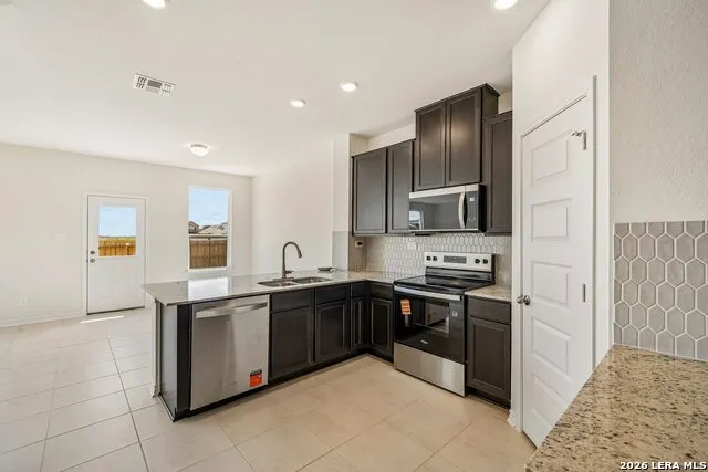 4132 BRIAR PARK Seguin, TX 78155