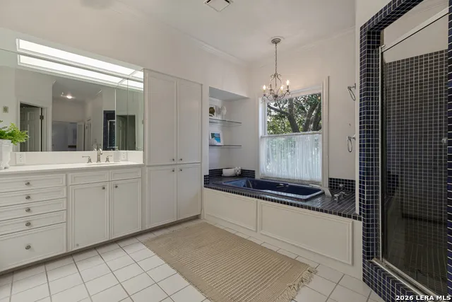 214 Terrell Rd Terrell Hills, TX 78209