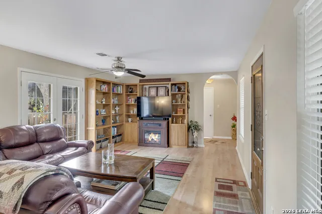 1122 HILL CIRCLE EAST DR Granite Shoals, TX 78654