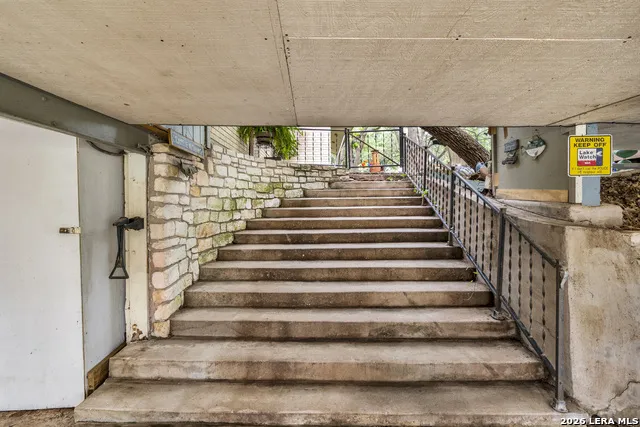 1122 HILL CIRCLE EAST DR Granite Shoals, TX 78654