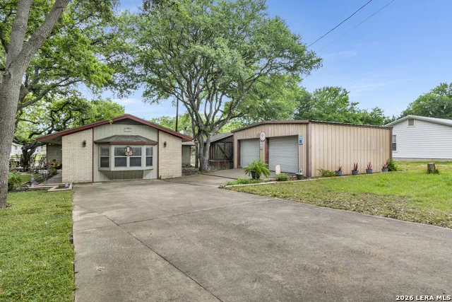 1122 HILL CIRCLE EAST DR Granite Shoals, TX 78654