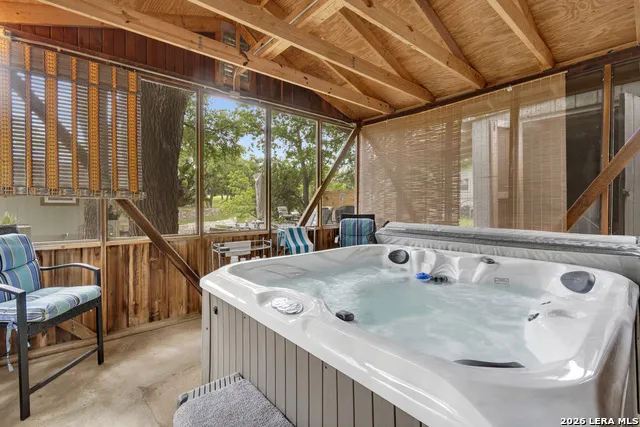 1122 HILL CIRCLE EAST DR Granite Shoals, TX 78654