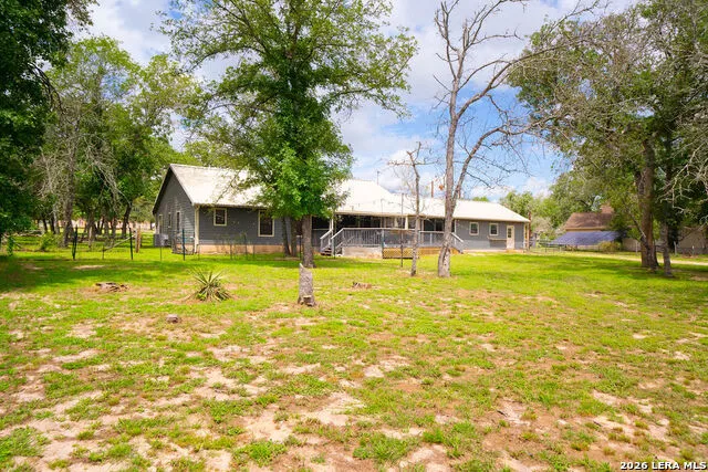 759 FALLING LEAVES DR Adkins, TX 78101