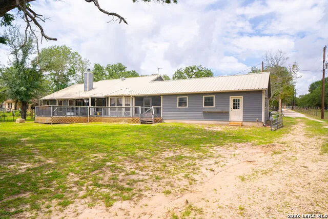 759 FALLING LEAVES DR Adkins, TX 78101