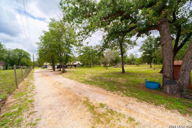 759 FALLING LEAVES DR Adkins, TX 78101