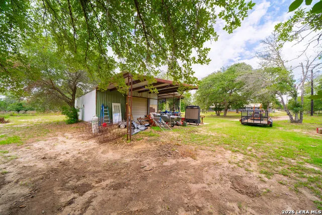 759 FALLING LEAVES DR Adkins, TX 78101