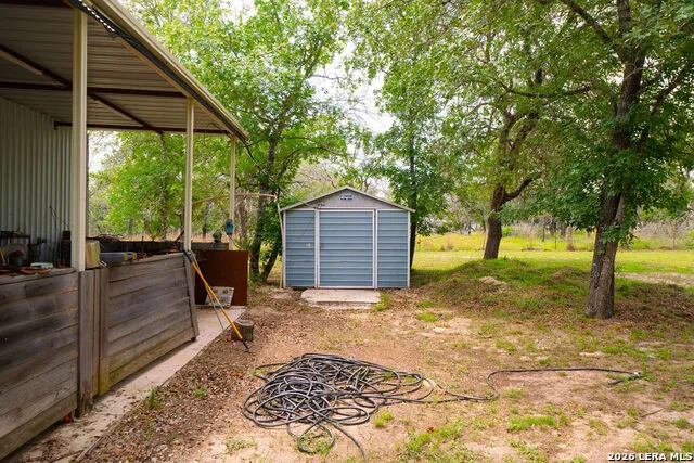 759 FALLING LEAVES DR Adkins, TX 78101