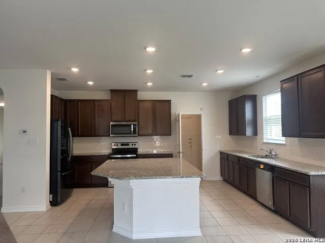 440 Sunrise Park Seguin, TX 78155