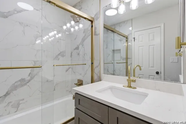 9422 Gray Sage Helotes, TX 78023