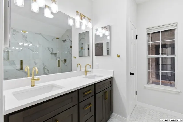 9422 Gray Sage Helotes, TX 78023