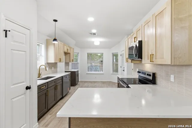 9422 Gray Sage Helotes, TX 78023