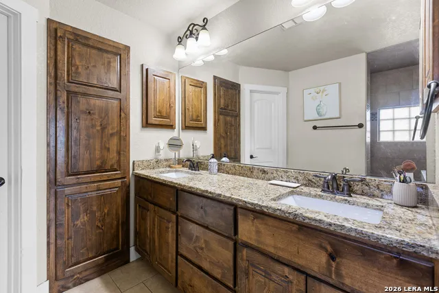 1812 Wandering Trail Pleasanton, TX 78064