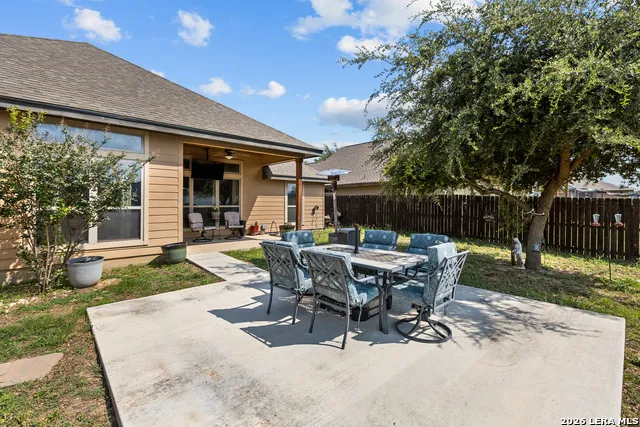 1812 Wandering Trail Pleasanton, TX 78064