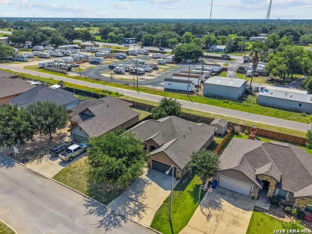 1812 Wandering Trail Pleasanton, TX 78064