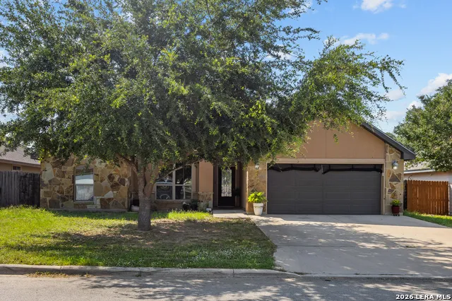 1812 Wandering Trail Pleasanton, TX 78064