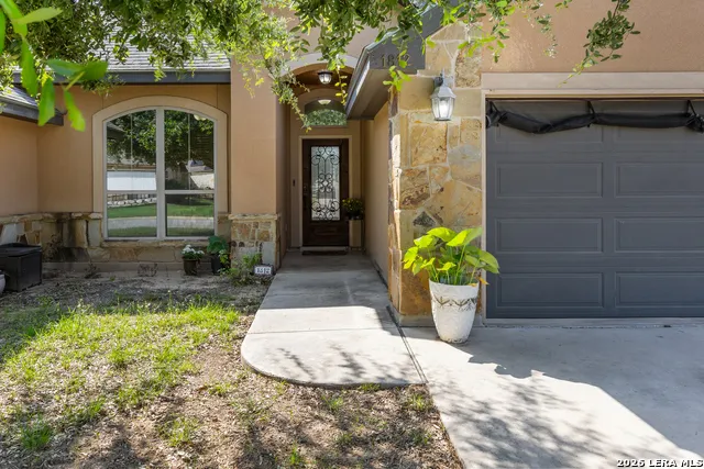 1812 Wandering Trail Pleasanton, TX 78064