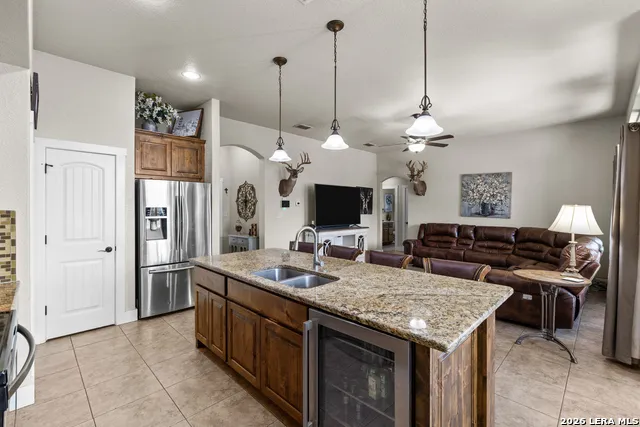 1812 Wandering Trail Pleasanton, TX 78064