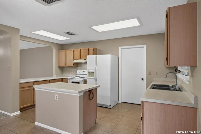 916 ABERCORN Schertz, TX 78154