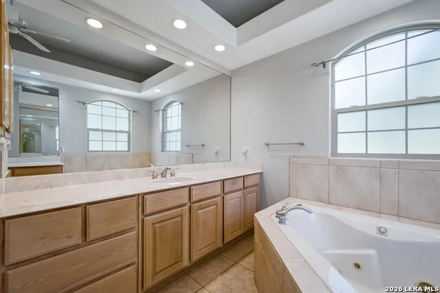 282 SHANNON RDG Floresville, TX 78114