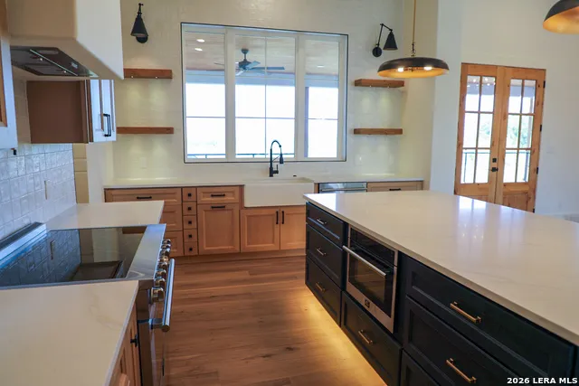 977 PINTO CYN Bandera, TX 78003