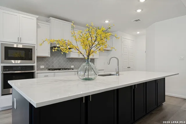 2611 Tortuga Verde San Antonio, TX 78245