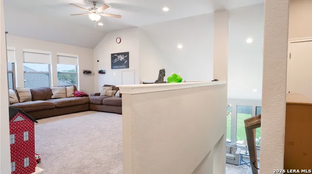 8946 WHIMSEY RDG Fair Oaks Ranch, TX 78015