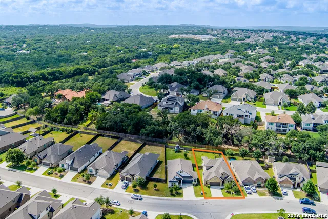 8946 WHIMSEY RDG Fair Oaks Ranch, TX 78015