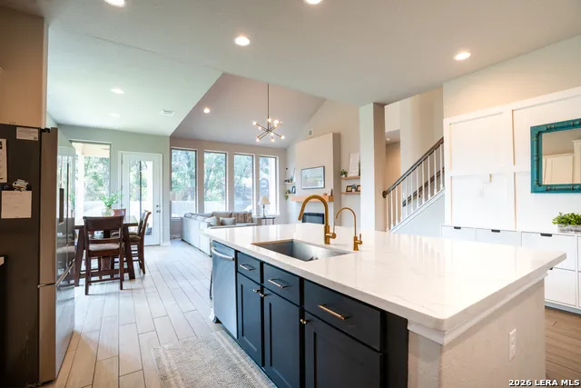 8946 WHIMSEY RDG Fair Oaks Ranch, TX 78015