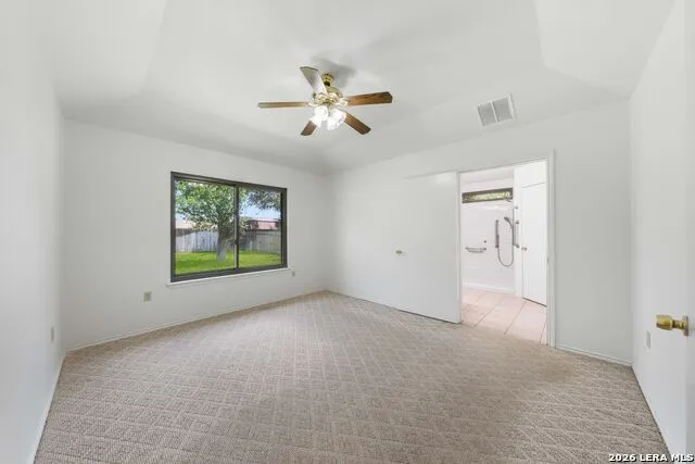 109 Windcrest Floresville, TX 78114