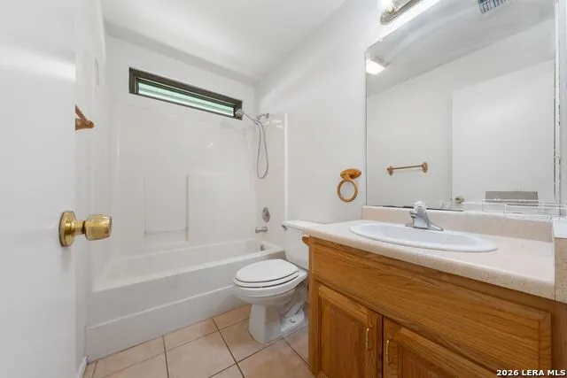 109 Windcrest Floresville, TX 78114