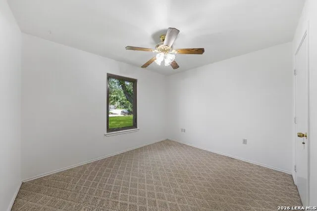 109 Windcrest Floresville, TX 78114